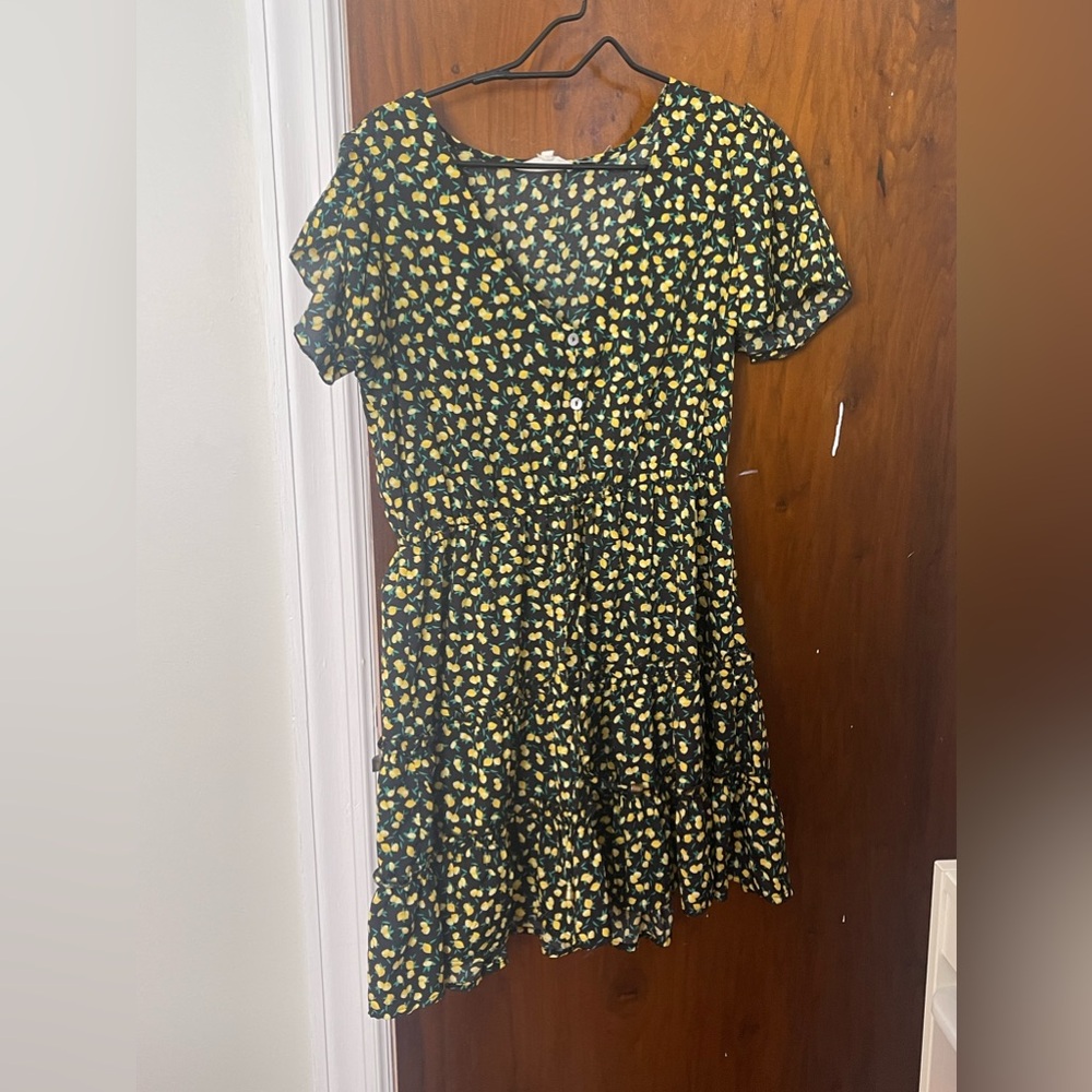 Cute lemon dress size L